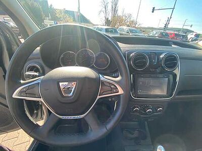 Dacia Dokker Stepway Celeb. Turbo*SHZ,RFK,PDC-h,Navi*
