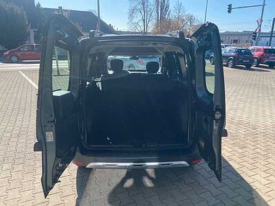 Dacia Dokker Stepway Celeb. Turbo*SHZ,RFK,PDC-h,Navi*