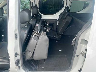 Dacia Dokker Stepway Celeb. CAMPER *SHZ,AHK,PDCh,RFK*