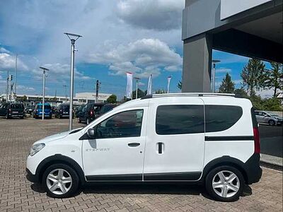 Dacia Dokker Stepway Celeb. CAMPER *SHZ,AHK,PDCh,RFK*