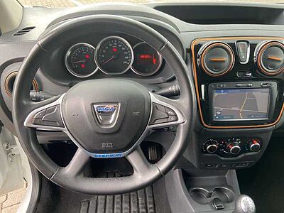 Dacia Dokker Stepway Celebration Turbo*1.Hand,SHZ,RFK