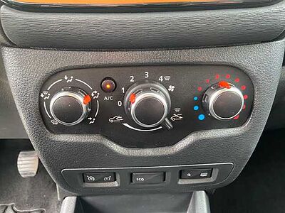 Dacia Dokker Stepway Celebration Turbo*1.Hand,SHZ,RFK