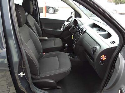 Dacia Dokker Comfort Turbo*1.Hand,SHZ,Navi,131PS,PDC*